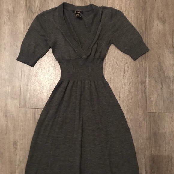 See new listing - 2 Forever21 grey dresses - Picture 4 of 7